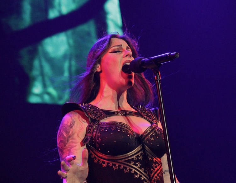 Nightwish_FloorJansen19_Budapest_Decades