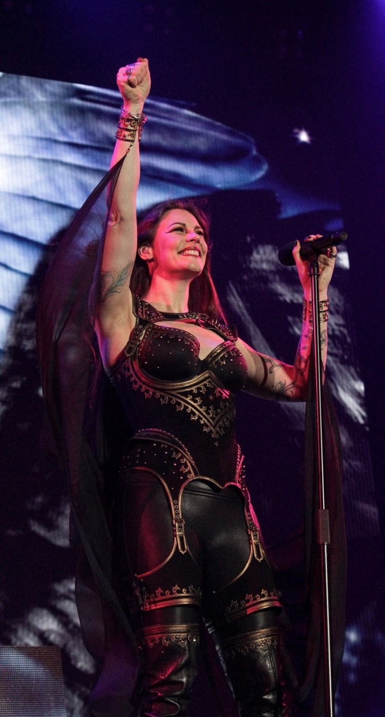 Nightwish_FloorJansen4_Budapest_Decades